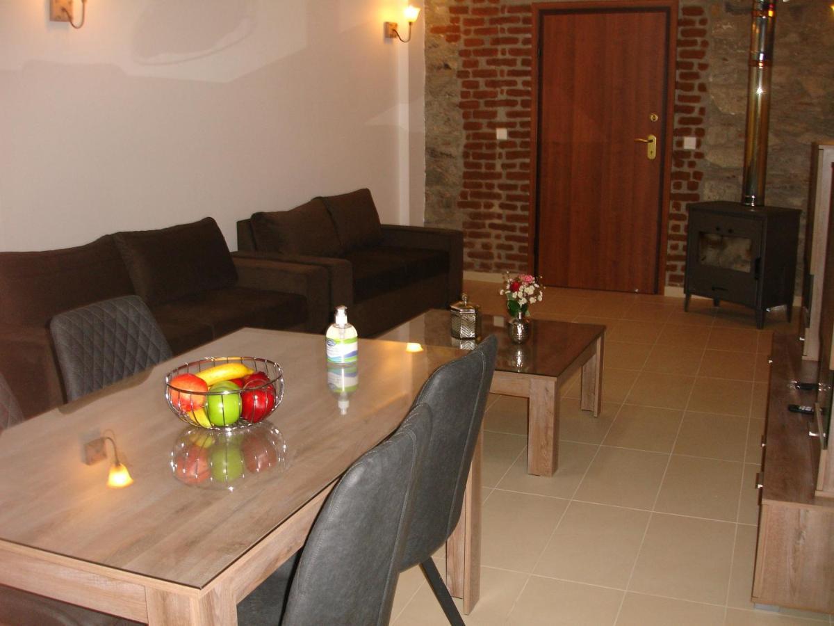 Love Holiday Suite 1 Tris Elies Exterior foto