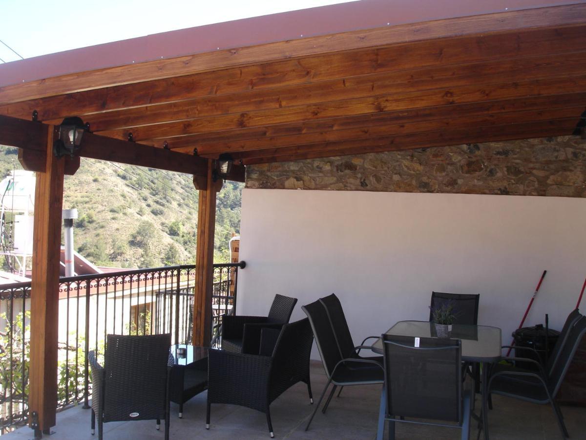 Love Holiday Suite 1 Tris Elies Exterior foto